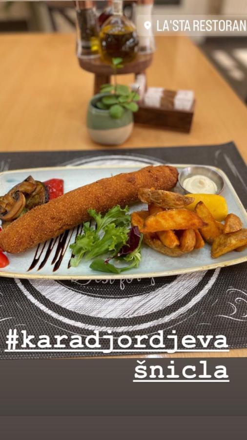 Santa Villa & Restaurant Сремска-Митровица Экстерьер фото