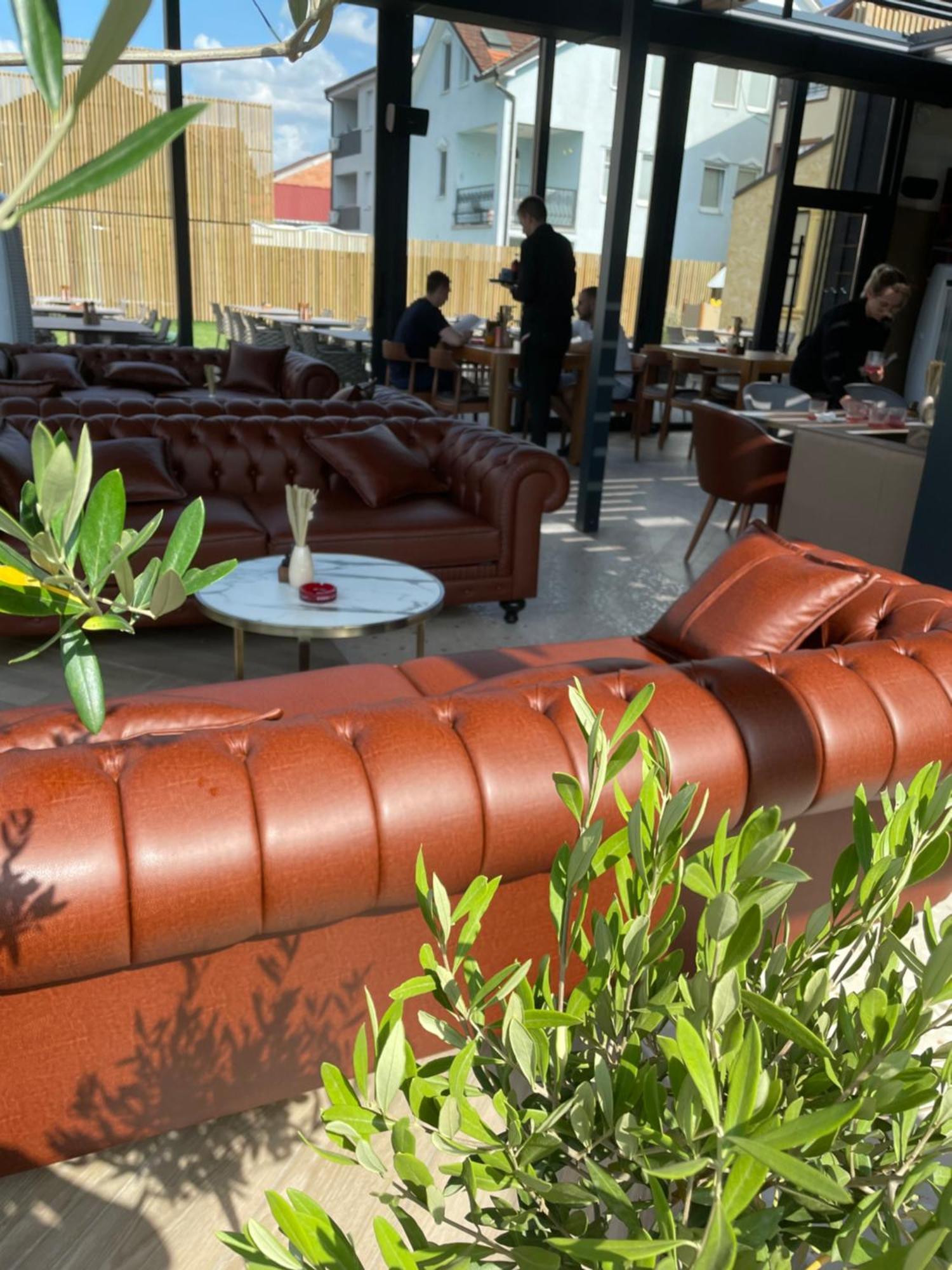 Santa Villa & Restaurant Сремска-Митровица Экстерьер фото